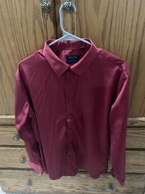 Flex Men's Burgundy Long-Sleeve Dress Shirt